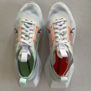 Nike Vista Lite Women’s Sneakers Size 7